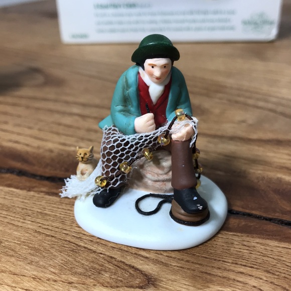Dept 56 A Good Day’s Catch - Picture 4 of 5